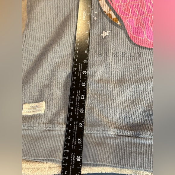 Simply Southern Ribbed Waffle Knit Sweatshirt Large Blue Gray Cow Print Tongue - Picture 8 of 10